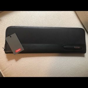 Tumi Men’s tie case